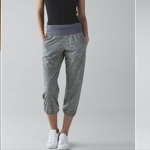 Lululemon Om Pant Cropped Joggers Commuter Denim Silver Spoon Slate Gray Size 6